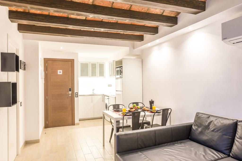 Radas Barcelona Bagian luar foto