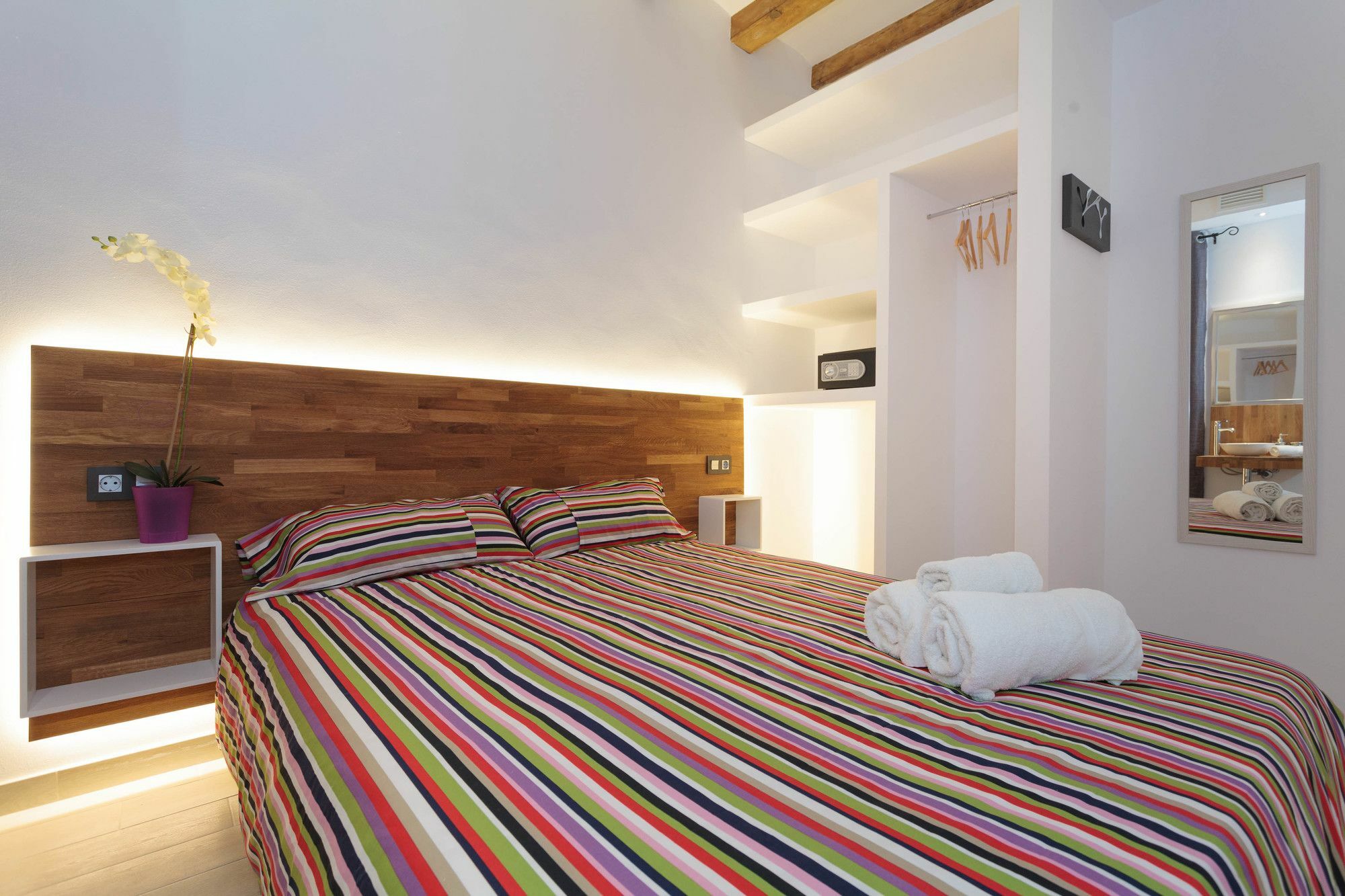 Radas Barcelona Bagian luar foto